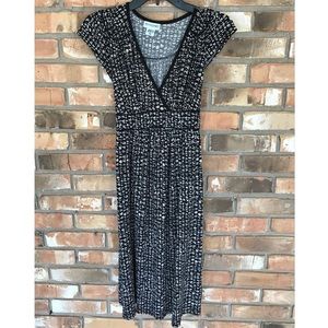 Motherhood Maternity V-Neck Black and White Print Short Sleeve Dress Medium